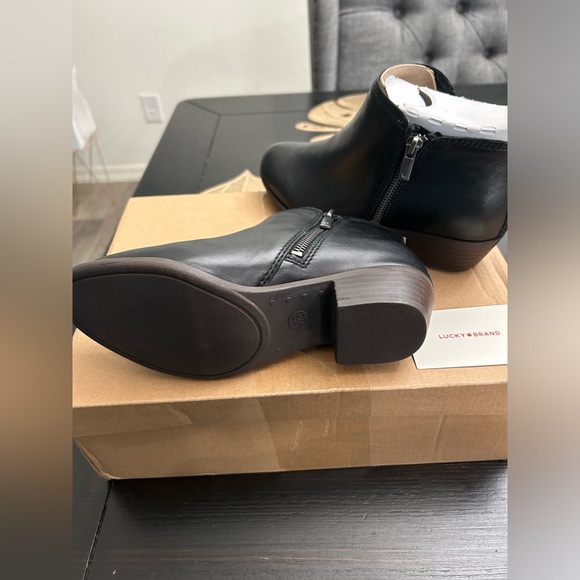 Lucky Brand LK Basel Ankle Bootie Black Leather Women's Size 6W - Picture 4 of 7